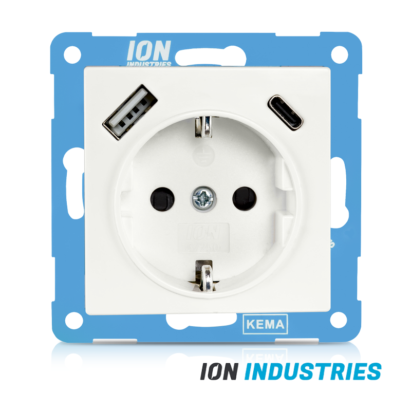 ION INDUSTRIES | WANDCONTACTOOS | RA | USB A + USB C | MET AANRAAKBEVESTIGING | V1/J1 | ALPIN WIT