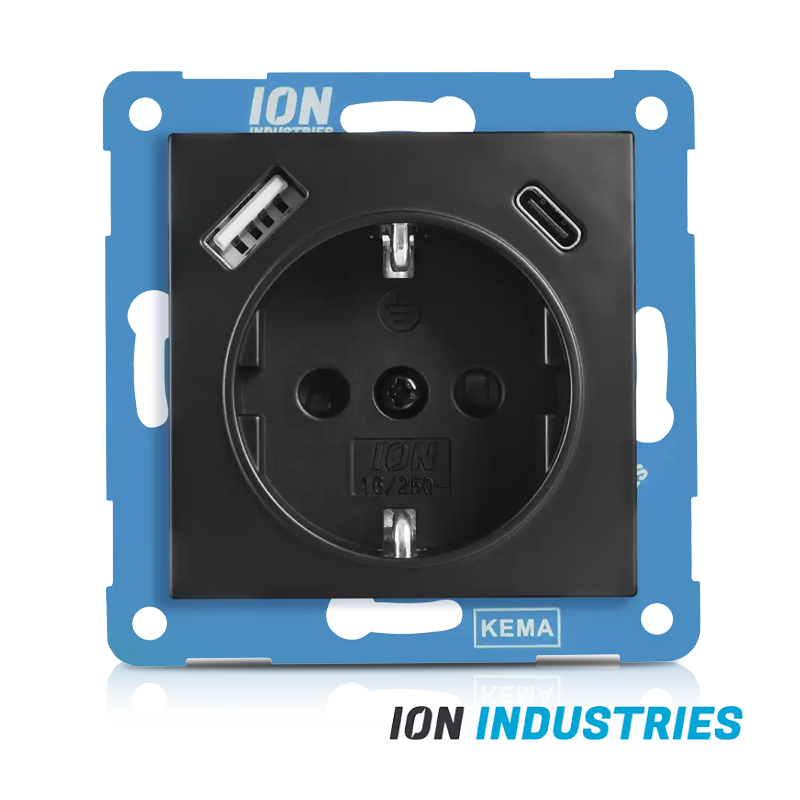ION INDUSTRIES | WANDCONTACTDOOS | RA | USB A + USB C | MET AANRAAKBEVESTIGING | E1 | MATZWART