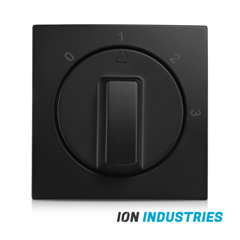ION INDUSTRIES | CENTRAALPLAAT MET DRAAIKNOP | 3-STANDENSCHAKELAAR | MET NULSTAND | E1 | MATZWART